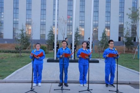 凝心聚力謀發展，砥礪奮進向未來——許昌安彩舉行國慶升國旗儀式